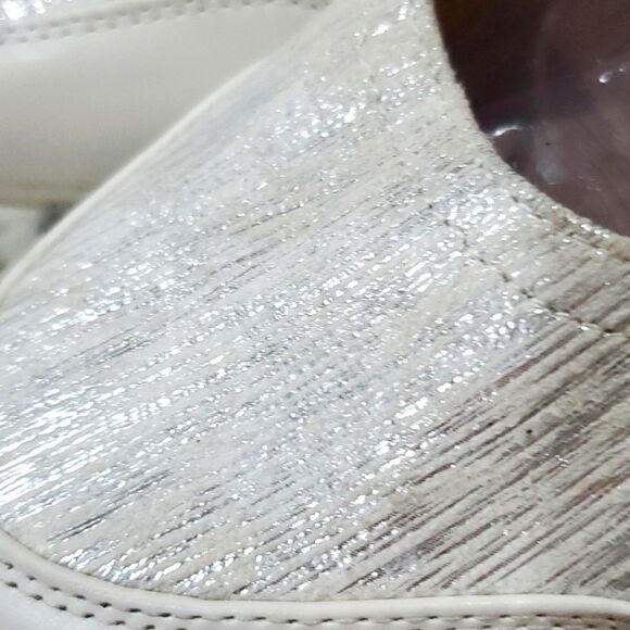 Comfort-Well by Beacon, Womans,Slip On. Hook and Loop Closure size 10W - Picture 3 of 8